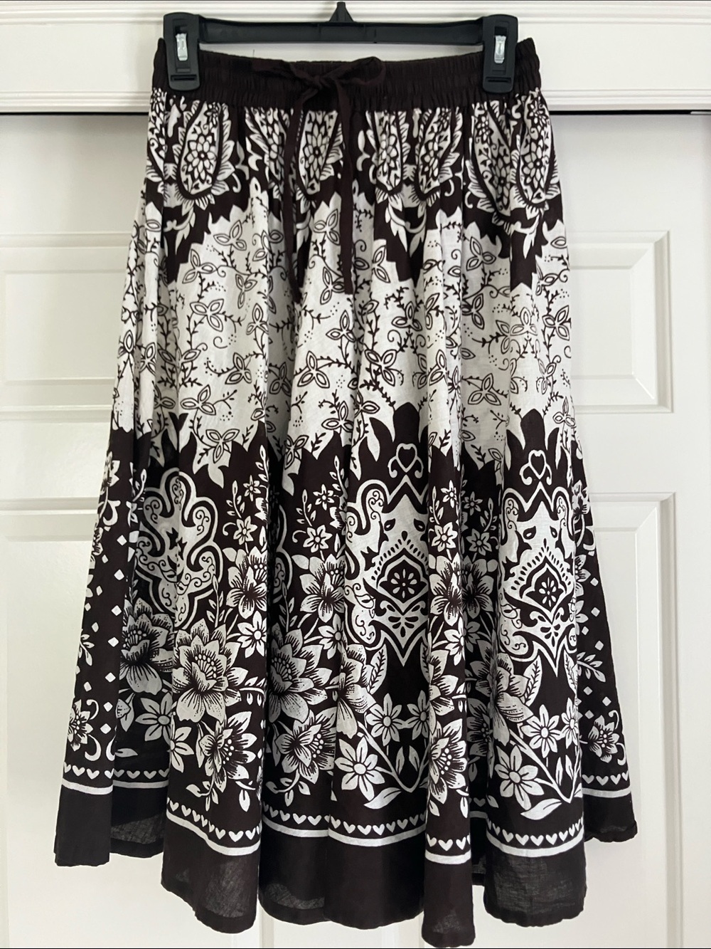 Black and White Floral A-Line Midi Skirt with Drawstring Waist